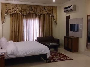 Hotel One Gujrat