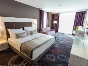 Aura Hotel Adults Only