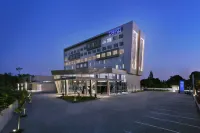 ASTON Banyuwangi Hotel & Conference Center Hotel dekat MASJID PATOMAN BARAT