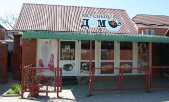 Like Home Hostel - Housity