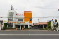 Borobudur Indah Hotel Отели рядом с достопримечательностью «Taman Laut»