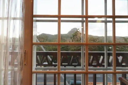 Sin Sin Hotel B Отели рядом с достопримечательностью «White Lighthouse»