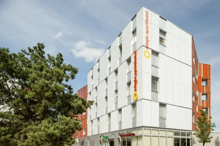 Aparthotel Adagio access Paris Massy Gare TGV