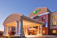 Holiday Inn Express & Suites Guymon Hotels in Guymon