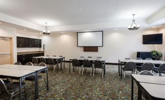 Comfort Suites Oil Center