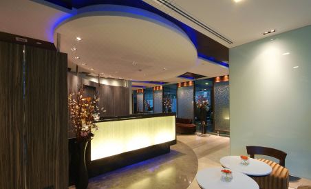 Amora NeoLuxe Suites Hotel - Housity