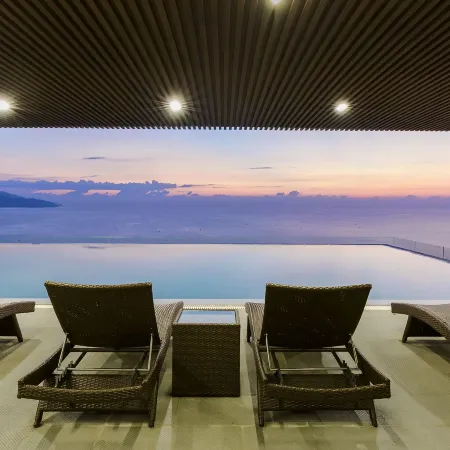 Balcona Hotel Da Nang