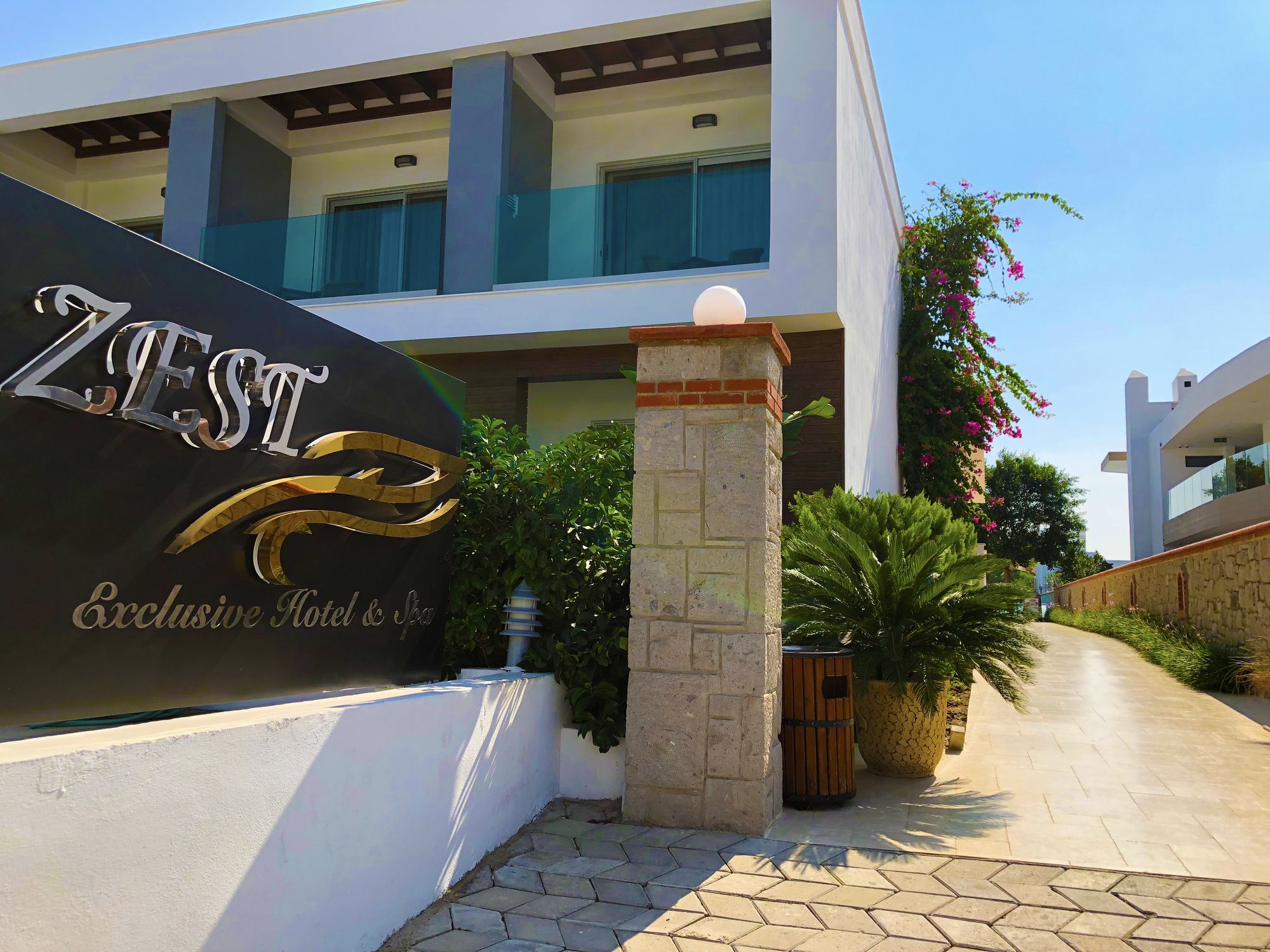 Zest Exclusive Hotel