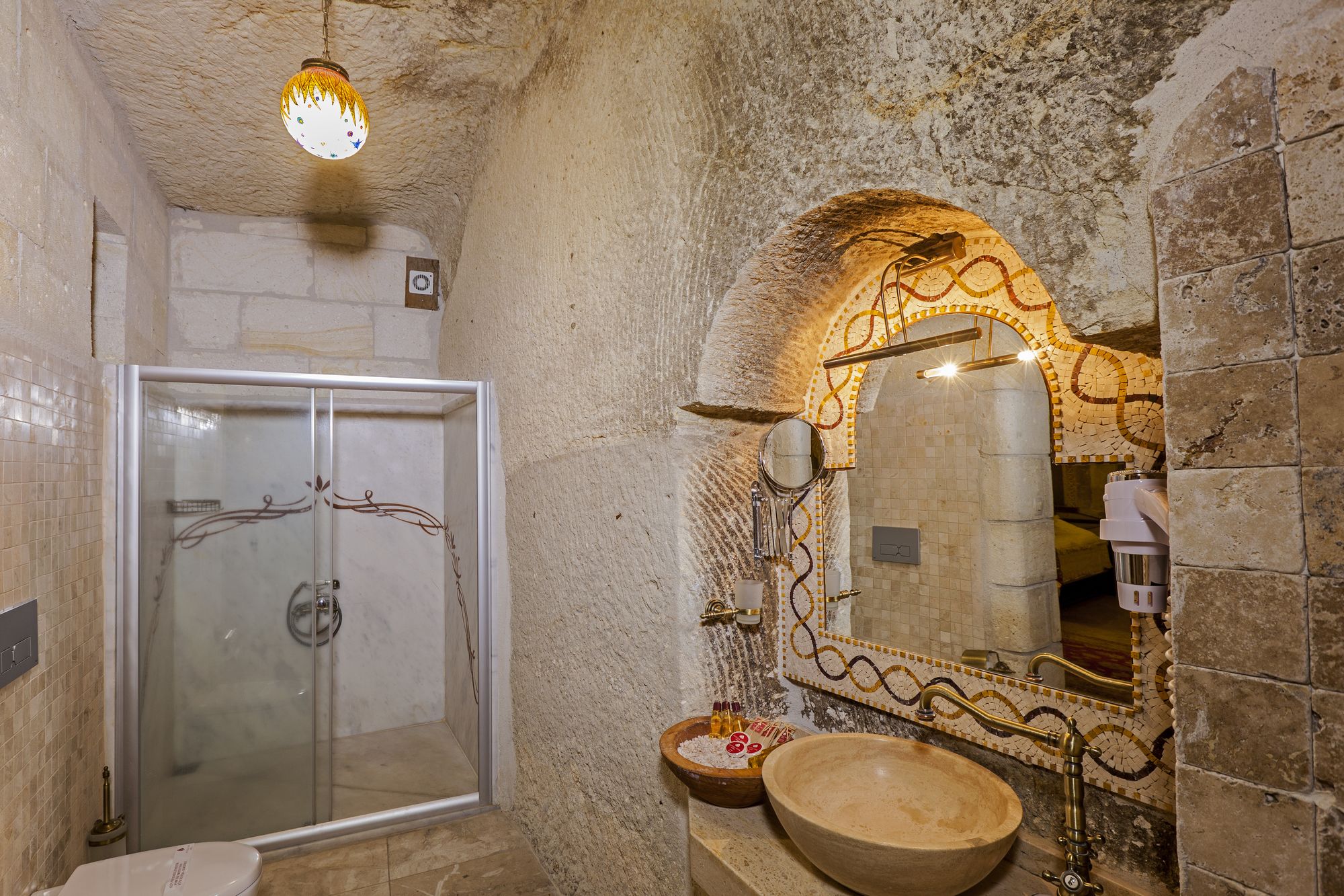 Mithra Cave Hotel