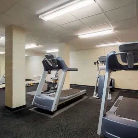 Travelodge by Wyndham Livonia