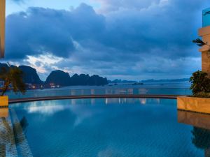 Khách sạn Wyndham Legend Halong