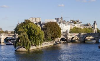 Timhotel le Louvre