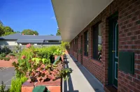 Lamplighter Motel Hotels in Chadstone