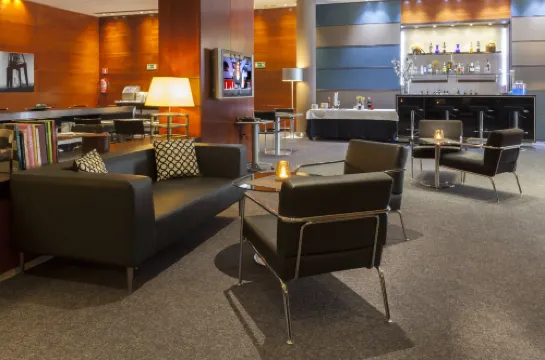 AC Hotel Alcala de Henares โรงแรมในอัลกาลาเดเอนาเรส