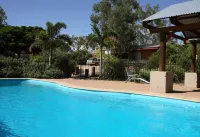 Rubyvale Motel & Holiday Units - piscina
