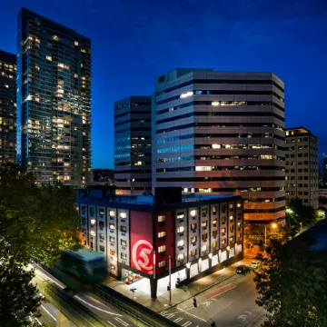 Staypineapple, Hotel Five, Downtown Seattle Отели в г. Сиэтл