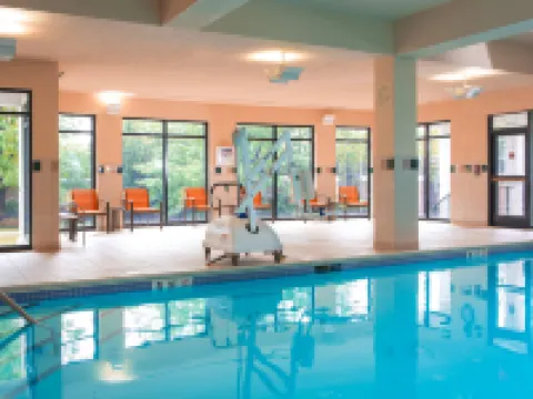 คอร์ทยาร์ดบายแมริออท นีวาร์ค เอลิซาเบธ โรงแรมในเอลิซาเบท