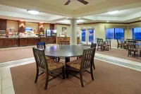 Holiday Inn Express & Suites Marina - State Beach Area