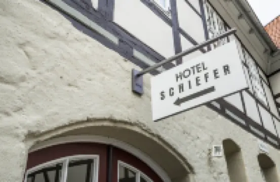 Schiefer Suite Hotel & Apartments