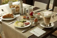 H+ Hotel Leipzig-Halle by Sunday Hotels - Aamiainen