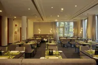 H4 Hotel Kassel by Sunday Hotels - breakfast