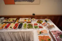 Hotel Gude - breakfast