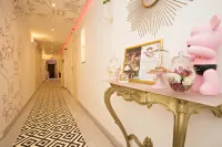 Hôtel Mademoiselle Hotels in Juan-les-Pins