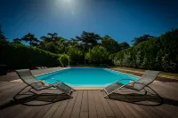 Domaine du Val de Cèze Hotels in Pont-Saint-Esprit