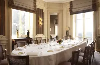 Domaine de la Tortinière Hotels in Montbazon