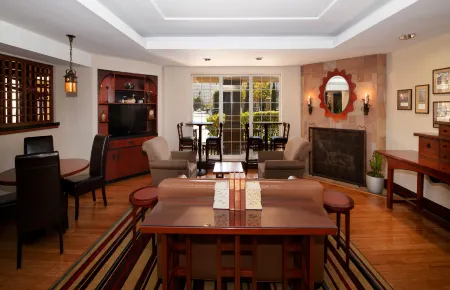 Larkspur Landing Extended Stay Suites Sunnyvale Отели рядом со станцией Станция Sunnyvale Caltrain