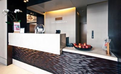 フロントデスク ザ パーク シティ グランド プラザ ケンジントン ホテルの写真