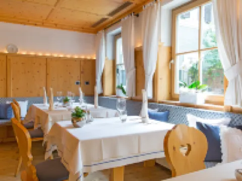 Hotel Blitzburg Hotels in Brunico