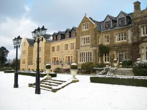 South Lodge