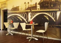 Hotel Plaza Hotels in Seville