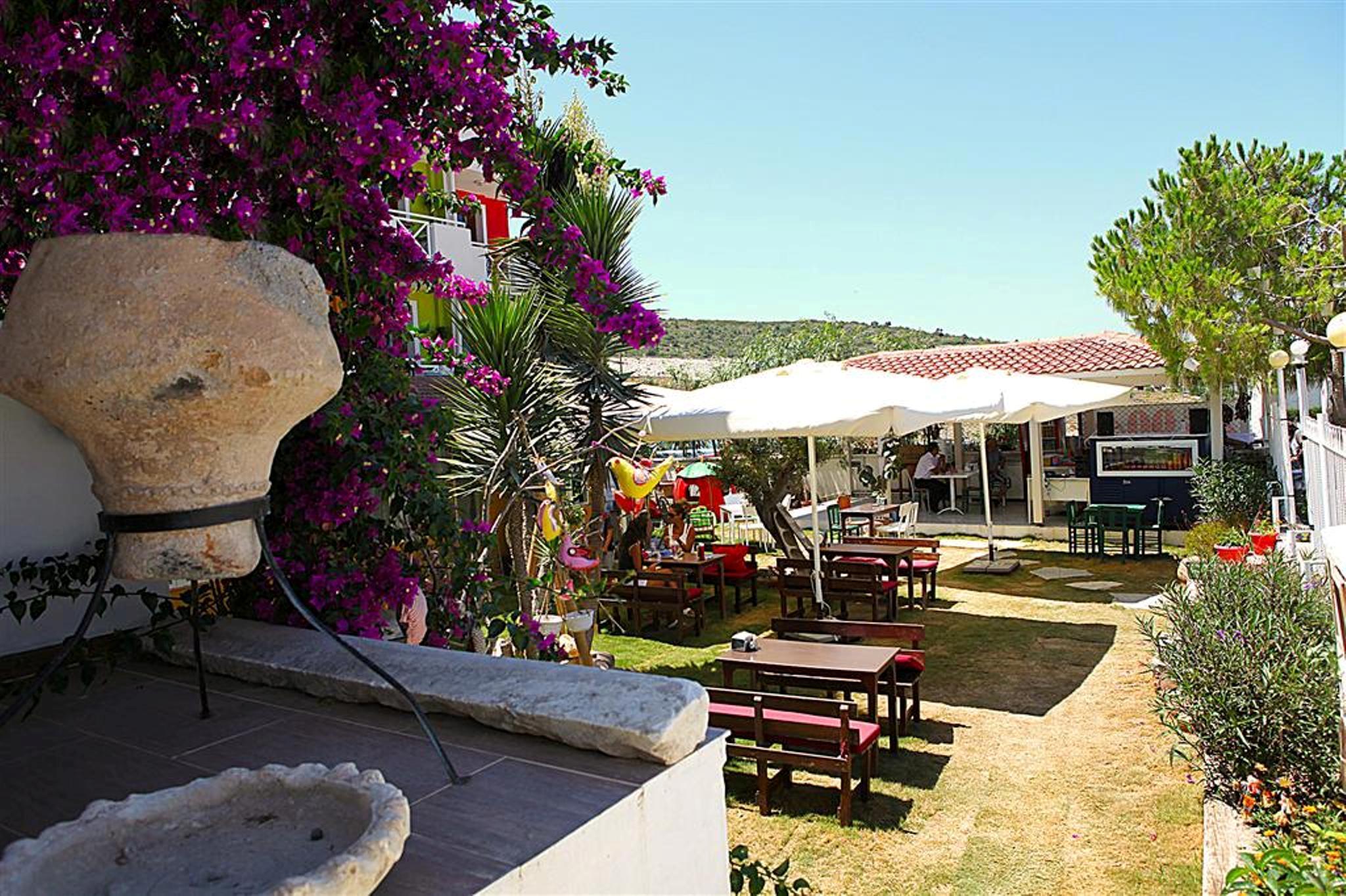 Parvaport Otel