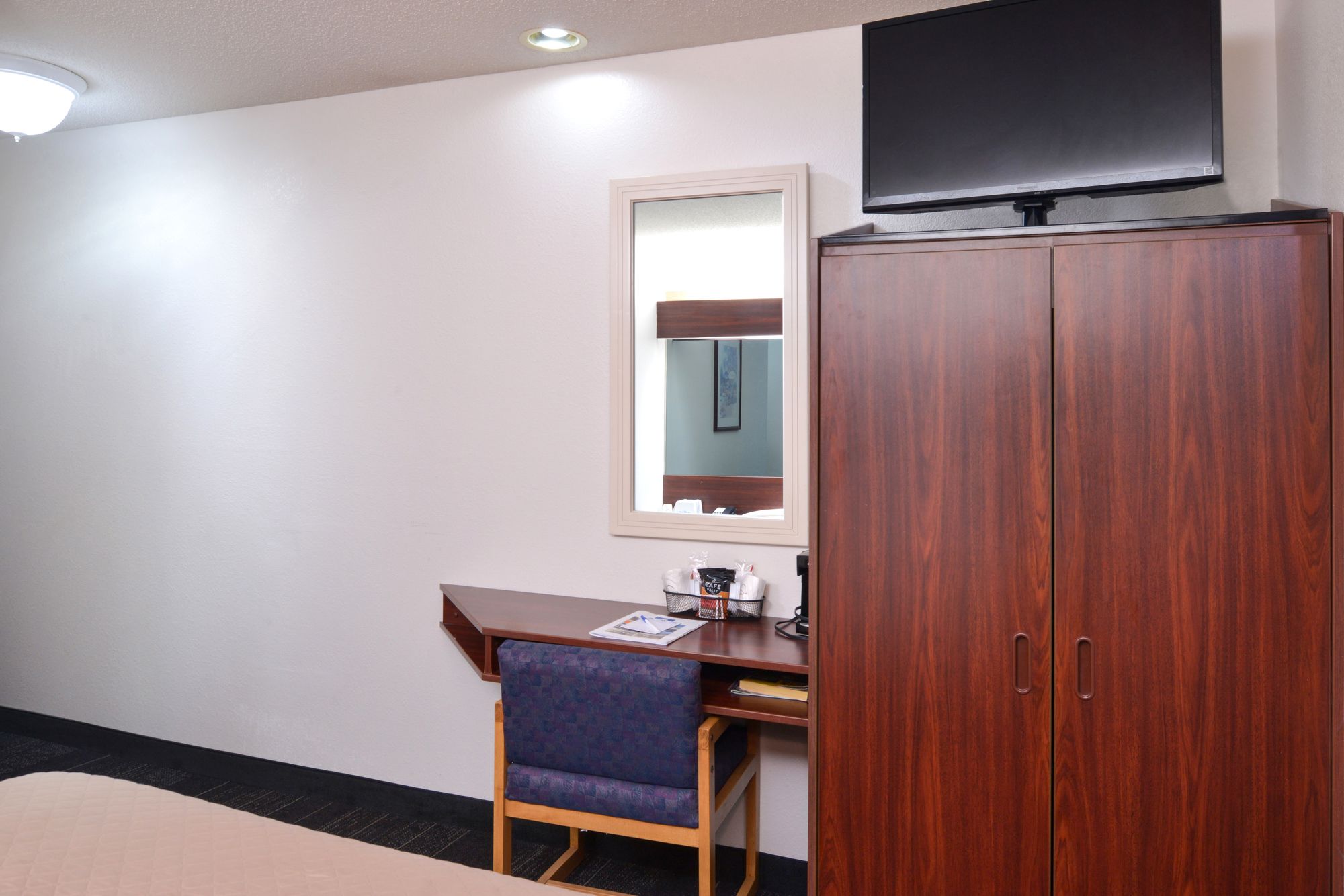 Americas Best Value Inn & Suites Maryville