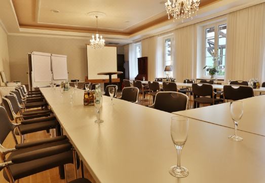 2. 호텔 크로네 빙..