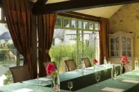 Auberge du Manet Hotels in Chevreuse