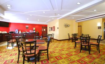 Paradise Inn & Suites