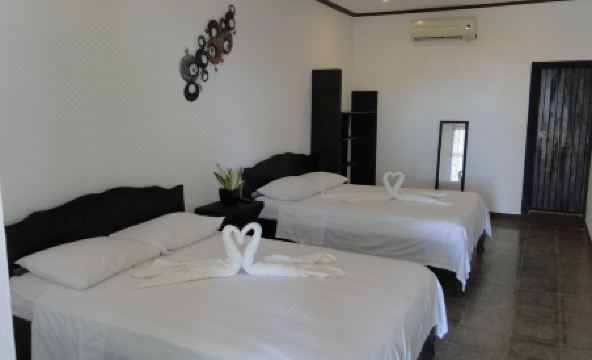 Hotel Claudio & Gloria Beach Front - Housity