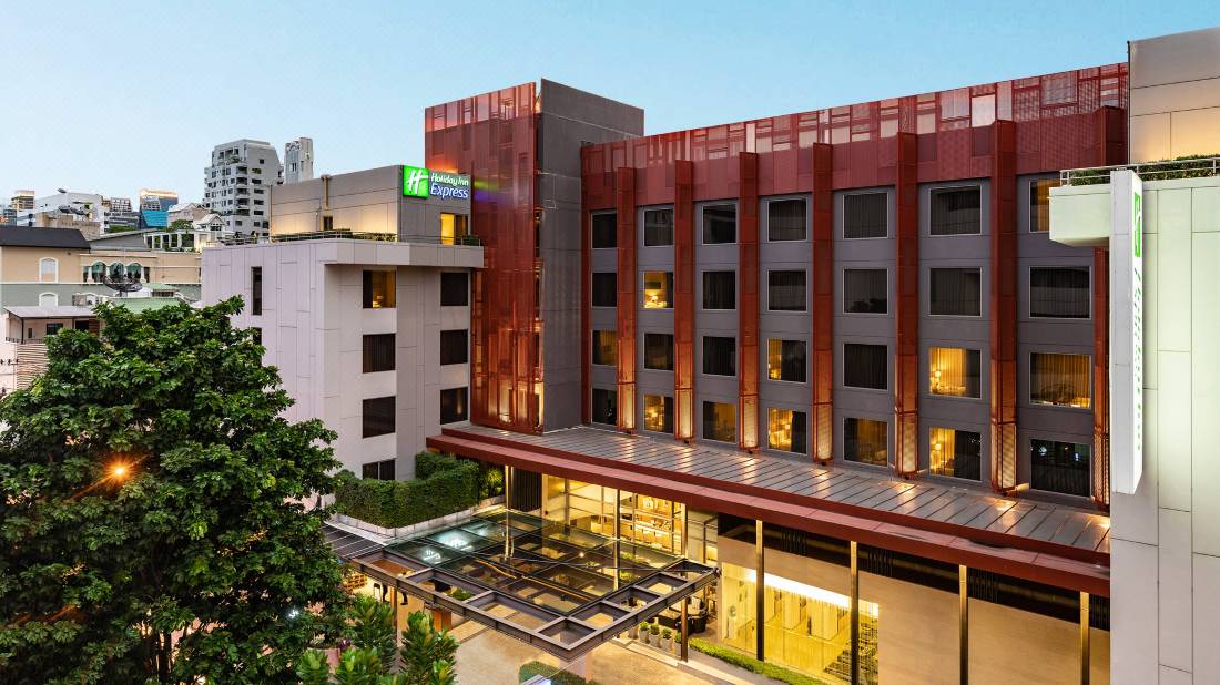 Holiday Inn Express Bangkok Sathorn An Ihg Hotel Bangkok Updated 22 Room Price Reviews Deals Trip Com