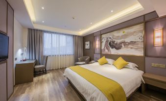 Oriental Roman Holiday Hotel