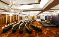 Taj Mahal, New Delhi Hotels in New Delhi