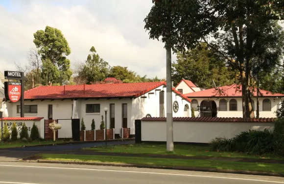 柏柏庫拉小屋汽車旅館