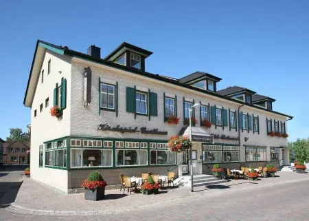 Hotel Kirchspiels Gasthaus Отели в г. Рендсбург-Экернфёрде