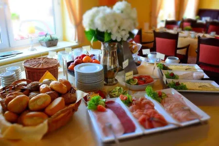 Klausdorfer Hof Отели в г. Пассаде