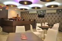 Nayagara Hotel - Bares