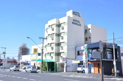 馬拉若飯店 Uberlandense Herbarium附近的飯店