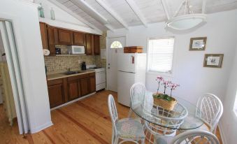 Gulf Breeze Cottages