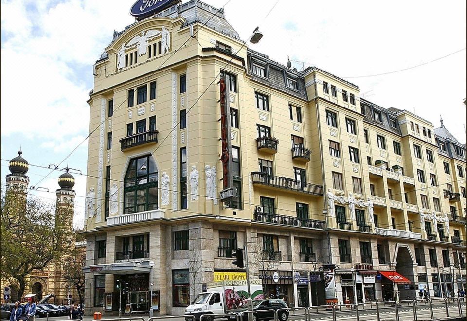 hotel overview picture